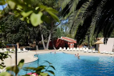 Image de Accès Mini-Golf, Tennis + Piscine Saisonnière