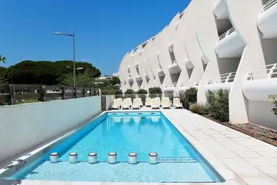 Image de Appartement Confortable! Piscine Saisonnière