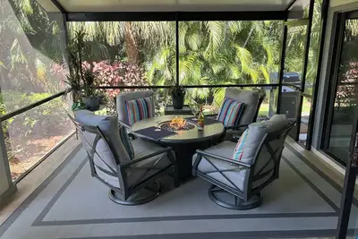 Exclusive Bonita Bay! Recently updated! 3 bdr, 2. 5 bath, villa