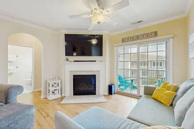 Image de Bayside Condo w/ Balcony & Amazing Shared Pools, Hot Tub, Golf, Tennis, Fitness