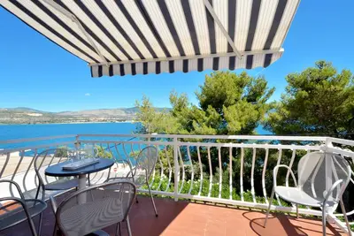 Image de D large apt with big terrace, next to the beach