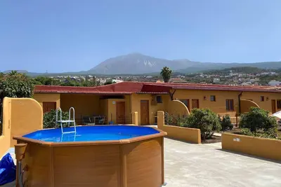 Image de Maison de vacances \"Casas Quemahierro\" avec vue sur la mer, Wi-Fi, piscine et jardin