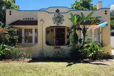 Image de Close to Downtown, Lecom Field, Ami Beaches and more