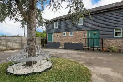 Image de Beekeeper'S Cottage, pet friendly, with hot tub in Pembridge