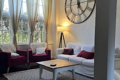 Image de Beautiful 3 bedroom property, with private courtyard and garden
