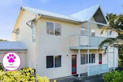 Image de Surf Lovers - 28 Seagull Ave, Chiton