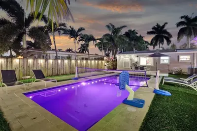 Image de Amazing Heated Pool. Close to Beach
