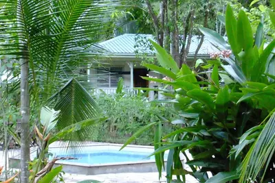 Image de Huge! Belize Vacation Lodge, 1 to 6 Private Cottages Plus Fully Equipped Kitchen