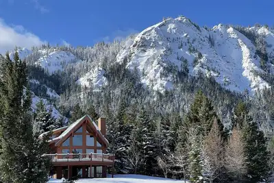 Image de Spectacular mountain views, home and garden with private hot tub and sauna