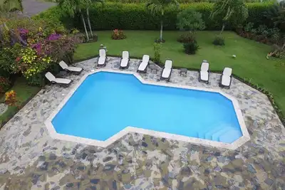 Image de Spacious villa in luxury beachfront resort, with tennis/basket/restaurant/gym