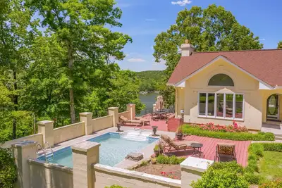 Image de Yellowhammer Hill - Private Swimming Pool!