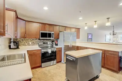 Image de The Williamson's Waterfront Condo