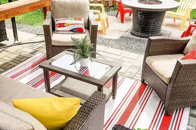 Image de Oak Street Cottage - 3brm with Backyard Retreat