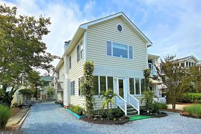 Image de Oceanblock 4 bed / 4 full baths with Courtyard, Outdoor Shower, 2 Decks