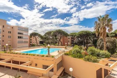 Image de Agréable appartement pour 5 personnes avec piscine, Wifi, Tv, balcon et parking
