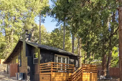 Image de The Wile Cabin with Spa, Fireplace *Pet Friendly