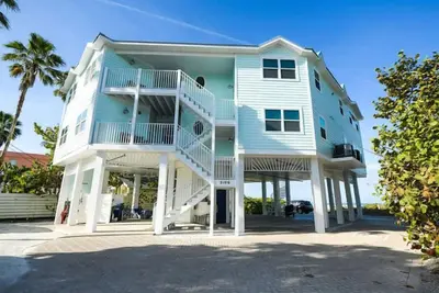 Image de Stunning, Direct Gulf Front With Beautiful Views!