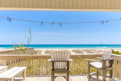 Image de Summer Girl - Oceanfront! 4 Bedroom Cottage