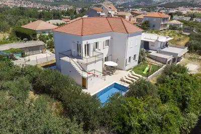 Image de Villa Aquero/Private Pool/5bdr Villa/For Families/Backyard/Parking