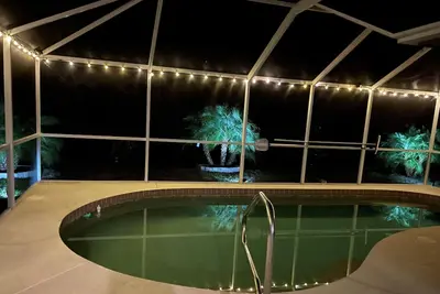 Image de Newly Renovated, Beautiful Spacious House With Heated Pool.