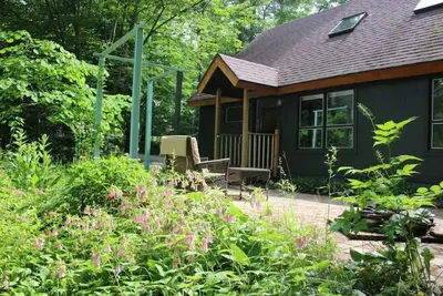 Image de Relaxing Retreat: 7 mins to both Mountain and Village: Ski, Bike, Hike & Unwind