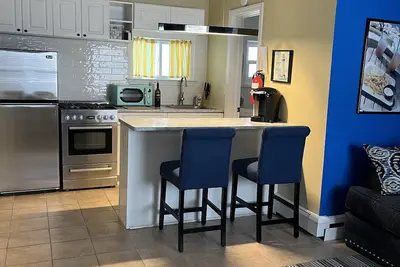 Image de 2 Bedroom Condo 1/2 A Block From The Beach