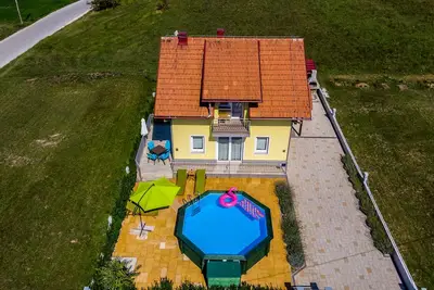 Image de House of Inspiration with pool above Lake Sabljaci Ogulin