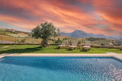 Image de Villa Antequera with mountain views