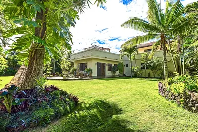 Image de Lux family-friendly. Steps to beaches, restaurants & shopping.