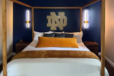 Image de Walk to Nd/Smc - Redesigned Condo Sleeps 10