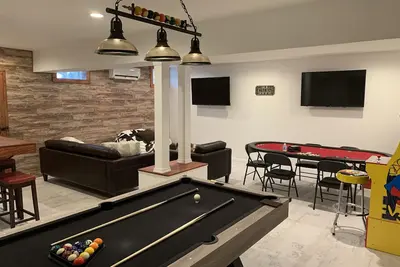 Image de Camelback Getaway! Entire Townhome w/ Game Room