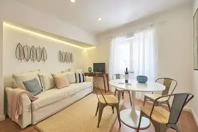 Image de Belém Light Filled Apartment, by TimeCooler