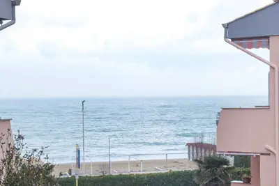 Image de M126 - Marcelli, three-room apartment facing the sea in a residence with swimmin