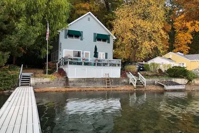 Image de The quiet beauty and convenience of being right on the water on Keuka Lake!