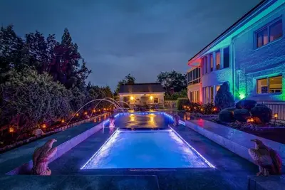 Image de ♥Instaworthy Celebrity Retreat | Lavish. Brilliant. Captivating