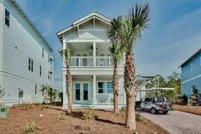 Image de \"Namastay Here\" 30a: Big Chill, Beach Accesses and 2 neighborhood pools!