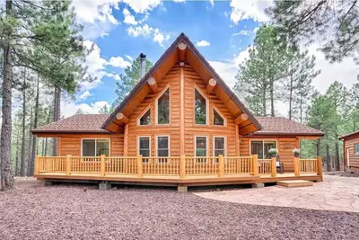 Image de Lincoln Log Cabin, Tranquility close to Downtown