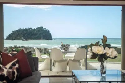 Image de Beachfront Elegance on Marine Parade