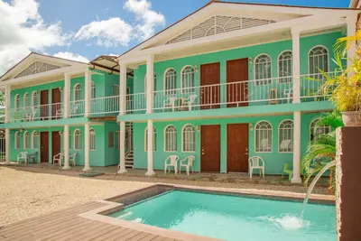 Image de Cococabana2 newly renovated 1br/1ba apar in downtown Coco, 5 min walk to beach.