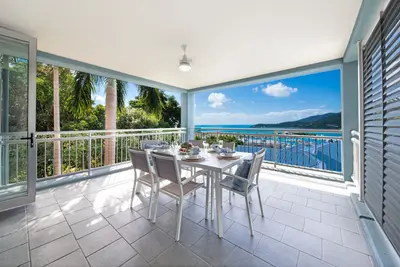 Image de 3 Bed 3 Bath Apartment on top of Mount Whitsunday.