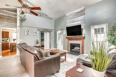 Image de All-Season Indian Lake Home w/ Covered Deck!