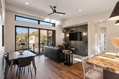 Image de 201 LaFave-Luxury Villa at Zion: Checkerboard Mesa