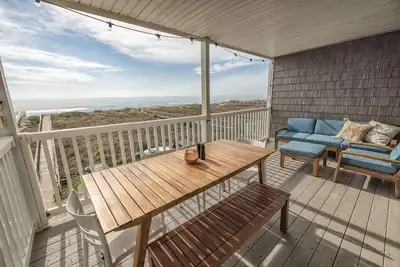 Image de Newly Renovated Modern Beach Front Condo