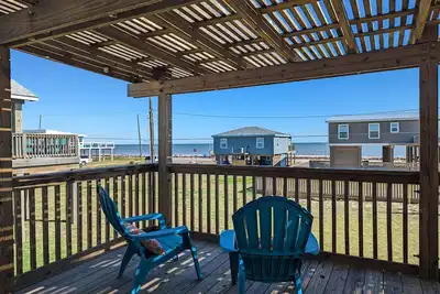 Charming recently updated beach house with ocean views, sleeps 8
