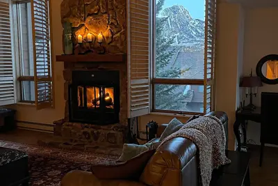 Image de Twilight Peaks, Rare Luxury Condo in the Mountains