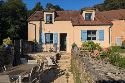 Image de Maison charmante Ă Langres avec Wi-Fi et parking