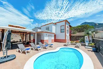 Image de Spacious 3 bedroom villa with pool in Madronal de Fañabe, Costa Adeje