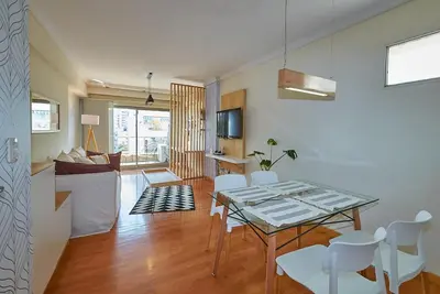 Image de Warm Apt | 2 Guests | WiFi/Pool | Welcome2BA