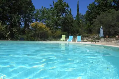 Image de A haven of peace in the shade of oak trees. 3 bedrooms, air conditioning, swimming pool, 2 terraces
