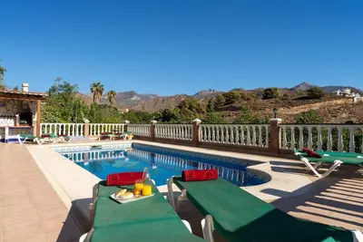 Image de Maison de vacances Nerja pour 1 - 10 personnes avec 5 chambres Ă coucher - Maison de vacances